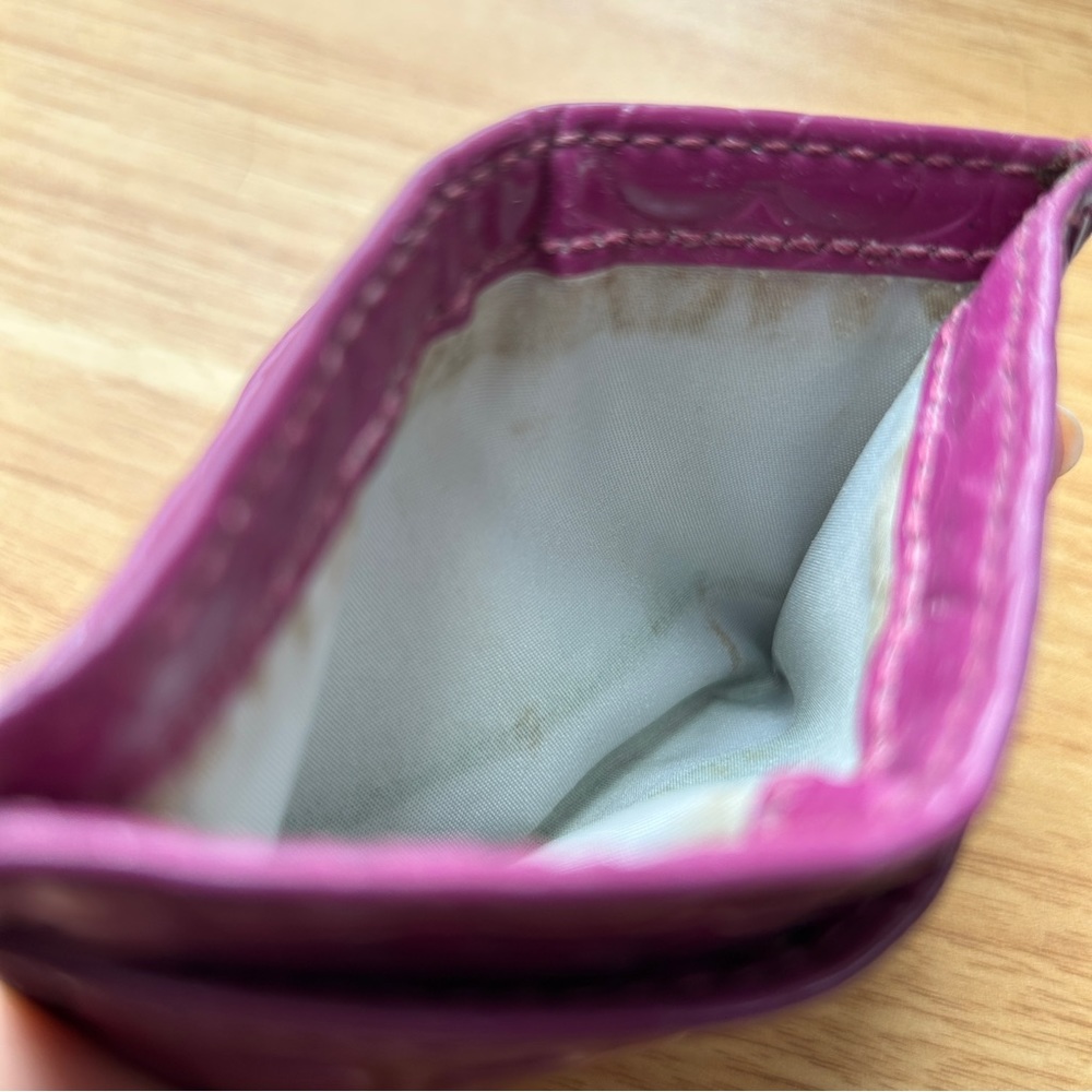 Signature embossed card wallet small purple plum fushia - Picture 4 of 4